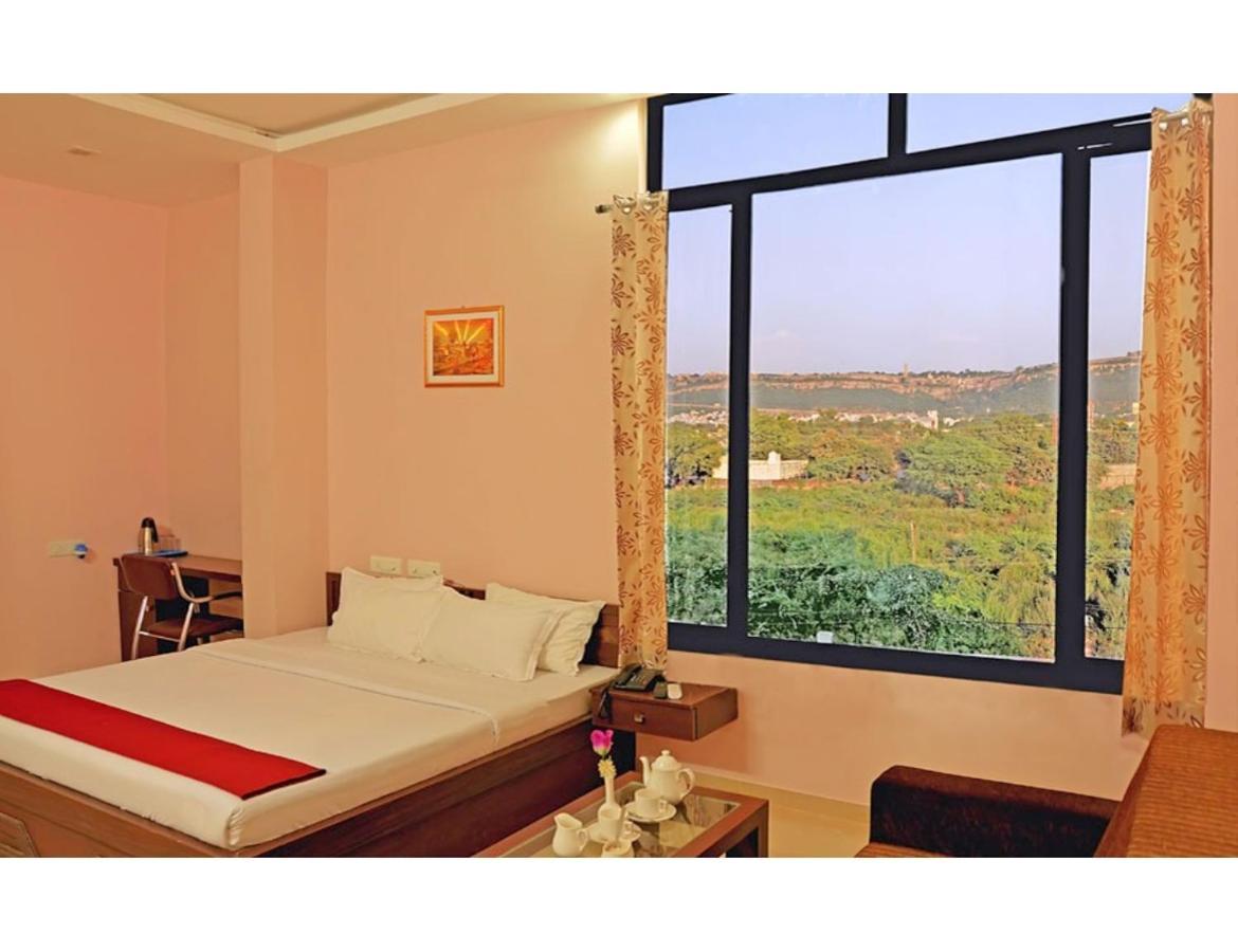 Hotel Shivam Fort View, Chittorgarh Extérieur photo