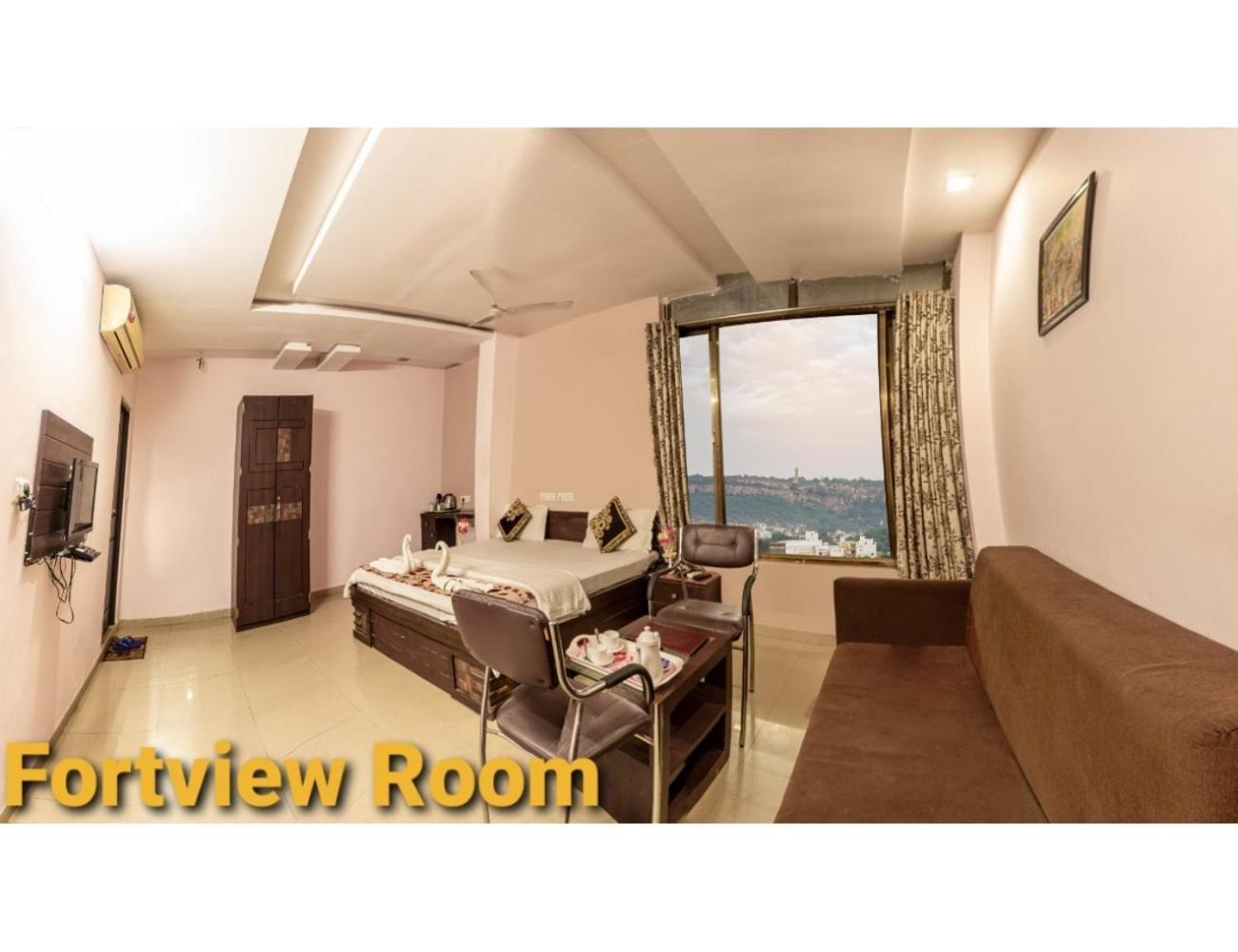 Hotel Shivam Fort View, Chittorgarh Extérieur photo